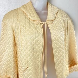 Vintage Barbizon Satin Quilted Bed Jacket 1950's Puffett